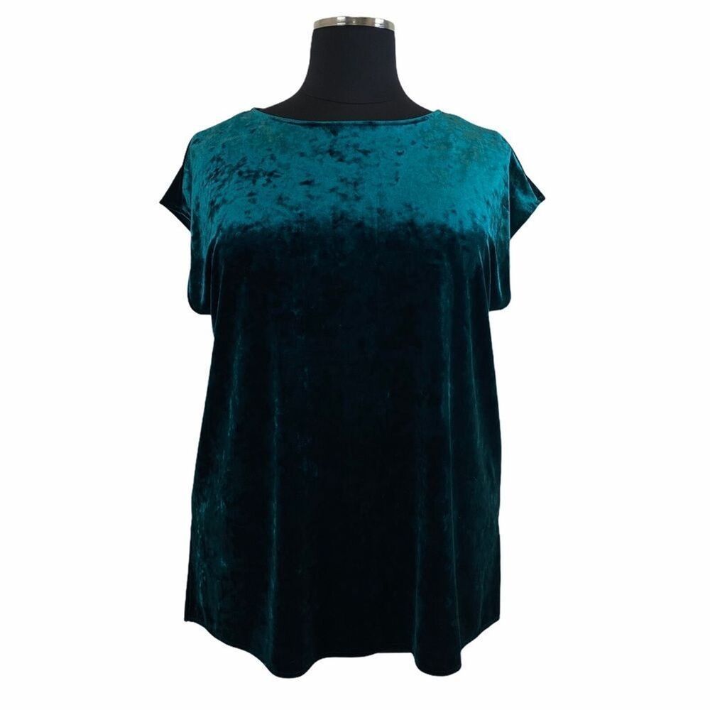 VINCE CAMUTO Woman's Plus 1X Green Crushed Velvet Top Short Sleeve Holiday